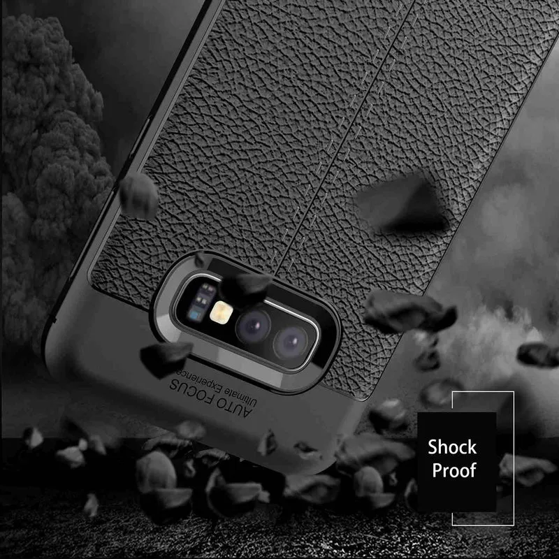 Cadorabo Hülle kompatibel mit Samsung Galaxy S10e Schutzhülle aus TPU Silikon mit edler Kunstleder-Applikation