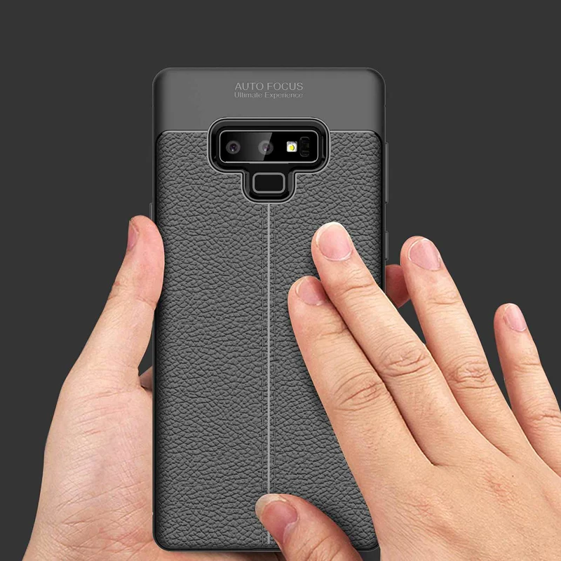 Cadorabo Hülle kompatibel mit Samsung Galaxy NOTE 9 Schutzhülle aus TPU Silikon mit edler Kunstleder-Applikation
