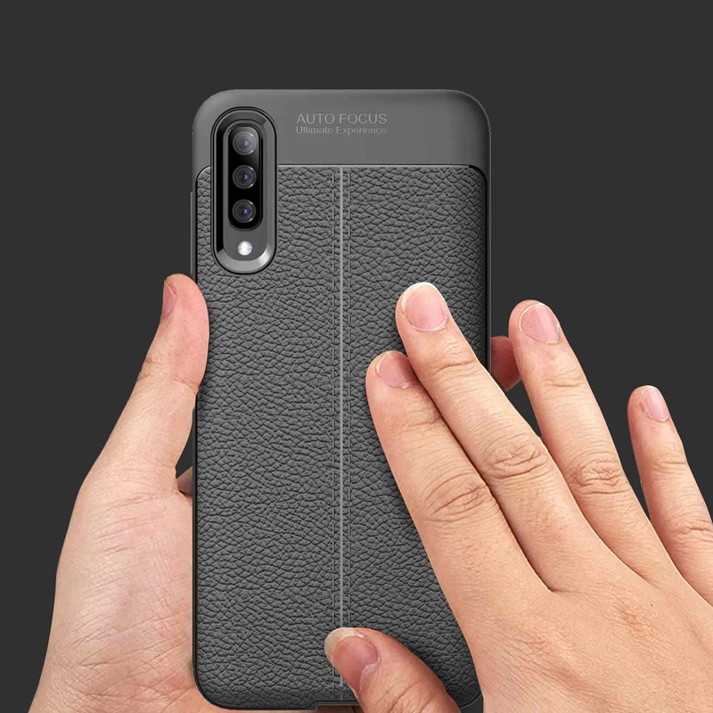 Cadorabo Hülle kompatibel mit Samsung Galaxy A50 4G / A50s / A30s Schutzhülle aus TPU Silikon mit edler Kunstleder-Applikation
