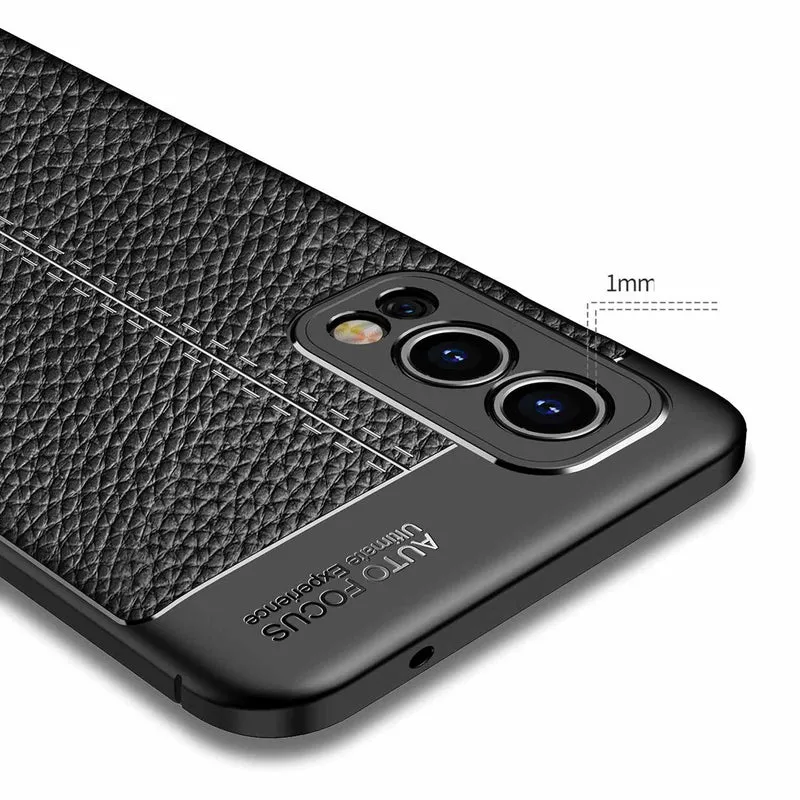 Cadorabo Hülle kompatibel mit OnePlus Nord 2 Schutzhülle aus TPU Silikon mit edler Kunstleder-Applikation