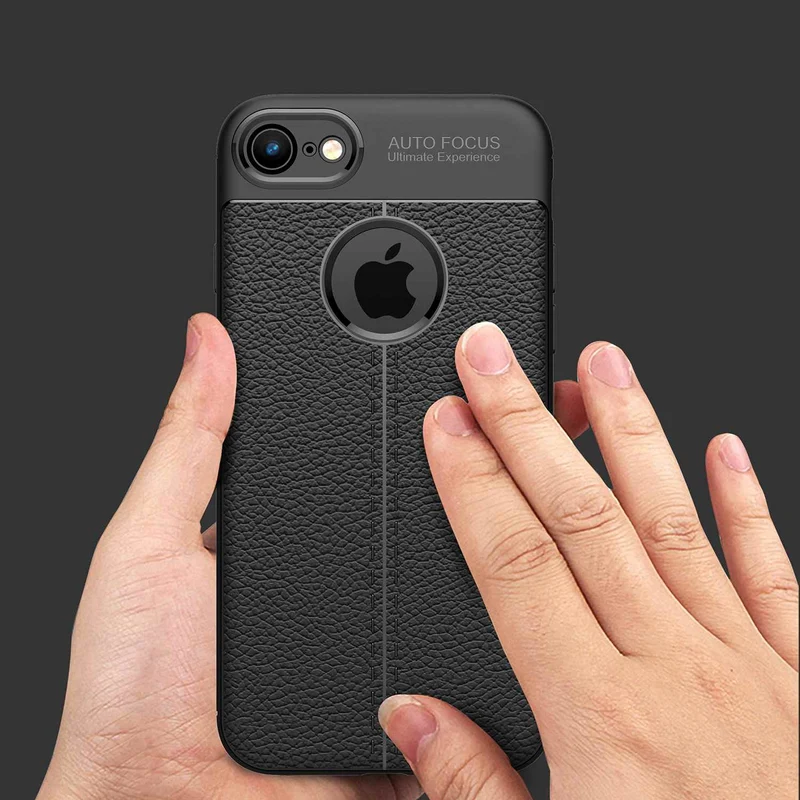 Cadorabo Hülle kompatibel mit Apple iPhone 7 / 7S / 8 / SE 2020 Schutzhülle aus TPU Silikon mit edler Kunstleder-Applikation