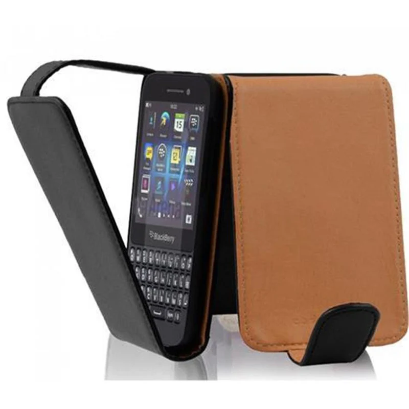 Cadorabo Hülle kompatibel mit Blackberry Q5 Schutzhülle im Flip Design aus strukturiertem Kunstleder